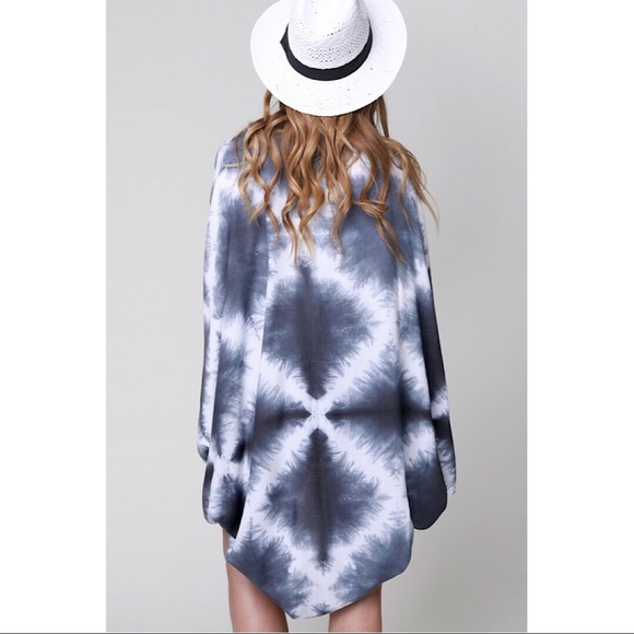 π€Last Oneπ€Gray Tie Dye Kimono - Picture 4 of 4